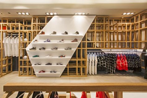 adidas Originals fashion store by ONOMA Architects, Athens – Greece » Retail Design Blog Store Merchandising, Interior Simple, Adidas Store, Shoe Wall, Sport Shop, Retail Concepts, Sports Store, Retail Store Design, Shop Front Design