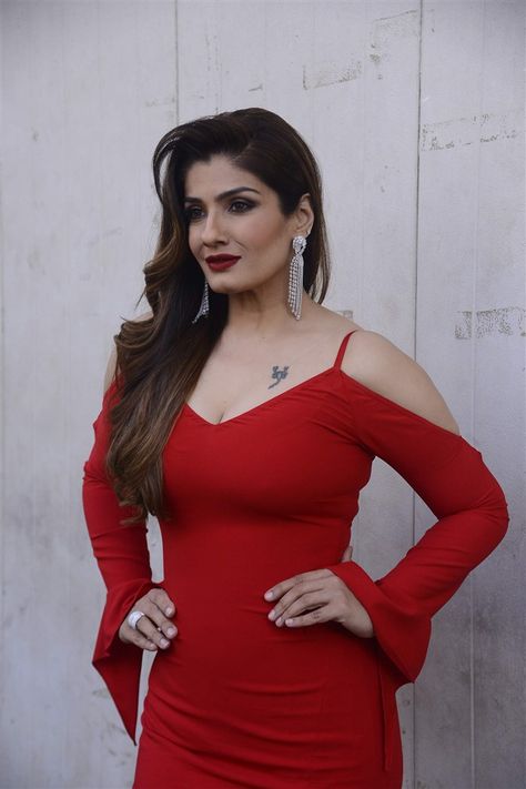 Raveena tondon Ravina Tandan, Raashi Kanna, Raveena Tandon, Indian Cinema, Indian Bollywood, Indian Actress Hot Pics, Bollywood Celebrities, Indian Beauty Saree, India Beauty