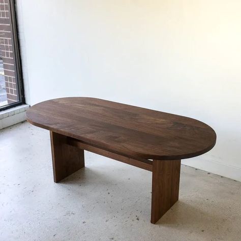 Discover the craftsmanship of our Modern Timber Oval Dining Table. Handmade and customizable, this elegant piece is pictured in Solid Walnut with our Clear finish. Not only does it speak style, but it's also sustainably-sourced and built to last, ensuring that you’re investing in a piece that will serve you for decades. Let us get to work for you and create a table that fits perfectly into your dining room. Oval Wood Table, Oval Wood Dining Table, Oval Tables, Handmade Dining Table, Dining Table Wood, Oval Dining Table, Table Handmade, Walnut Dining Table, Reclaimed Oak