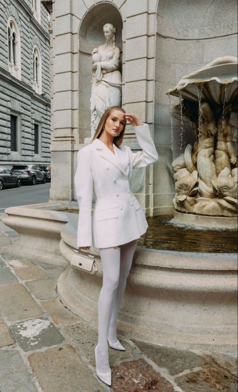 White Stockings Outfit, White Tights Outfit, Rosie Hw, Style Aesthetics, Stockings Outfit, White Tights, Rosie Huntington, Effortlessly Chic Outfits, Huntington Whiteley