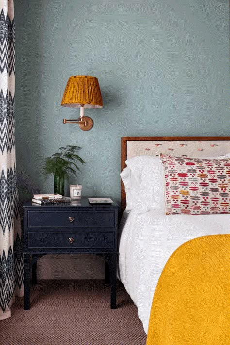 Blue & Red IN BED! Is This The Next Bedroom Color Trend? ( The No-Fail Formula Used To Make It Work In 28 Different Rooms) Next Bedroom, Blue Bedroom, Main Bedroom, Blue Walls, Bedroom Colors, Cozy Bedroom, Guest Bedroom, Bedroom Inspirations, Interior Designer