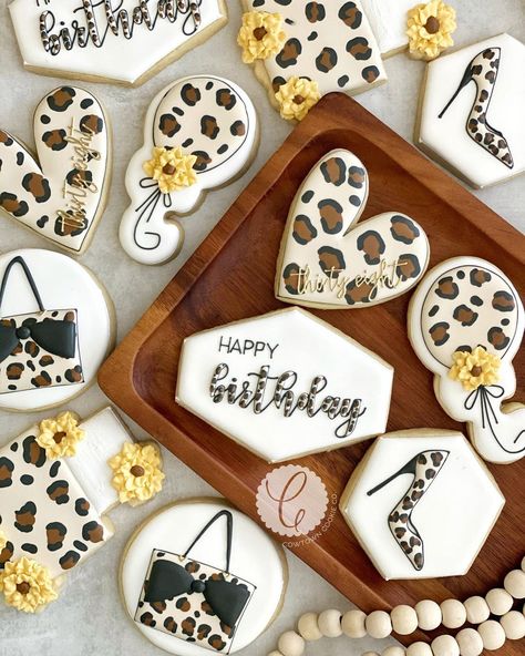 Morgan Saint on Instagram: “Leopard is their favorite color🐆🌻🤎 Happy birthday to these sassy, sunflower loving, twin sisters🌻 Thank you @tara_bakes for letting me use…” Leopard Print Cookies, Cookie Clothes, Cheetah Birthday, Cookie Birthday, Leopard Birthday, Happy Birthday Cookie, Girly Birthday, Cookies Birthday, Bridal Bachelorette Party