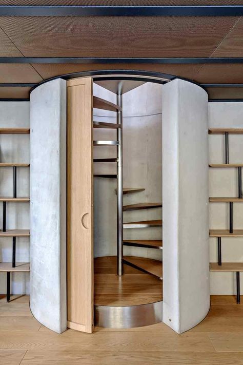 Minimalist Wood Furniture, Spiral Stairs Design, Staircase Interior Design, Escalier Design, Floating Shelves Bathroom, Cool Tree Houses, Stairs Architecture, Stairway Design, Stairs Design Modern