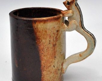 Leapday Creative by LeapdayCreative on Etsy Animal Handle Mugs, Clay Cup, Slab Pottery, Clay Mugs, Hand Built Pottery, Pottery Techniques, Pottery Cups, Ceramic Animals, Ceramics Ideas Pottery