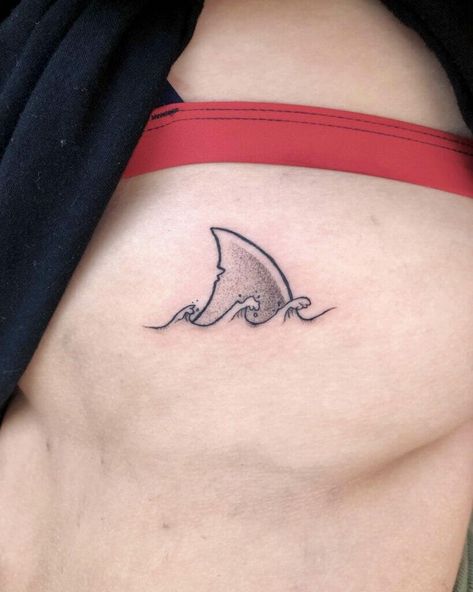 Shark Tattoo Ideas Simple, Shark Collarbone Tattoo, Shark Tattoo Shoulder, Shark Fine Line Tattoo, Shark Fin Tattoo, Shark Jaw Tattoo, Jaws Tattoo, Great White Shark Tattoo, Shark Jaws Tattoo