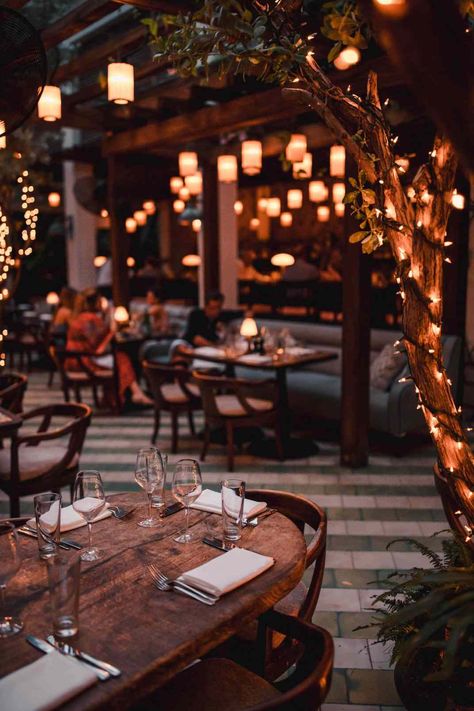 Miami Restaurant Aesthetic, Vibey Restaurants, Visiting Miami, Restaurant Outside, Restaurant Vibes, Beachside Restaurant, Backyard Restaurant, Intimate Restaurant, Dana Berez