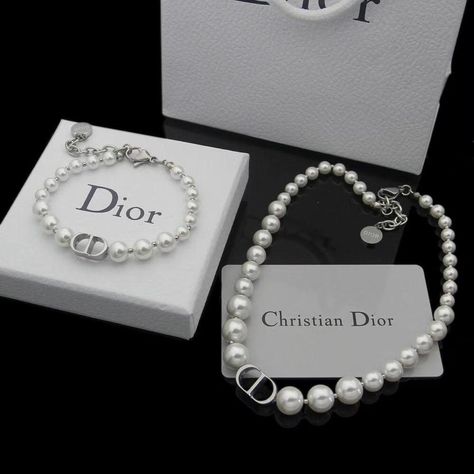 Luxury Silver Jewelry, Dior Jewellery, Pandora Bracelet Charms Ideas, Xoxo Jewelry, Retro Cherry, Dior Jewelry, Dior Fashion, Jewelry Accessories Ideas, Pandora Bracelet Charms