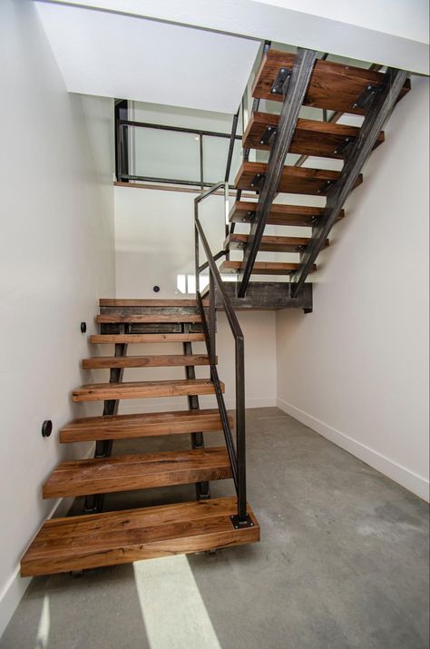 Stairs Floating, Under Stairs Cupboard Storage, Pine Stair Treads, Floating Steps, Staircase Styles, Mountain Home Interiors, Modern Railing, Modern Stair Railing, Stair Makeover