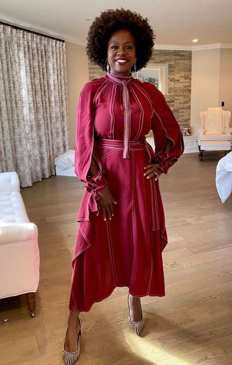 Viola Davis Style, Age Makeup, Rose Mary, Female Actors, Stella Mccartney Dresses, Red Carpet Style, Fun Outfits, Celebrities Fashion, Weave Styles