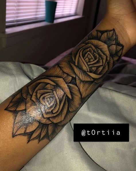 𝓴𝓲𝓶𝓫𝓮𝓻𝓵𝓮𝔂💋 (@fw.kimberley) • Woman Tattoo Ideas Arm, Black Woman Tattoo Ideas, Tattoo Forearm Women, Black Woman Tattoo, Chicano Tattoo Design, Woman Tattoo Ideas, Tattoo Ideas Arm, Rose Tattoo Forearm, Rose Tattoo On Arm