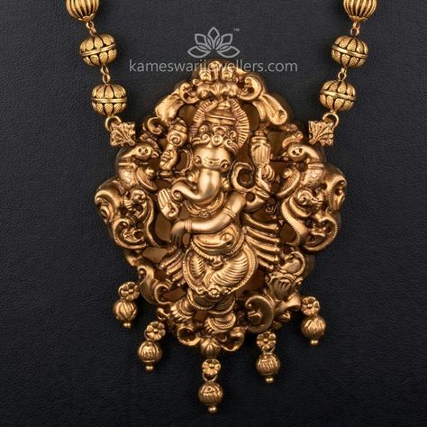 Ganesha Pendant Gold Jewelry, Nakshi Locket Designs, Temple Pendants Gold, Nakshi Jewellery, Kameswari Jewellers, Ganesha Pendant, Temple Jewelry Necklace, Gold Temple Jewellery, Indian Jewelry Earrings