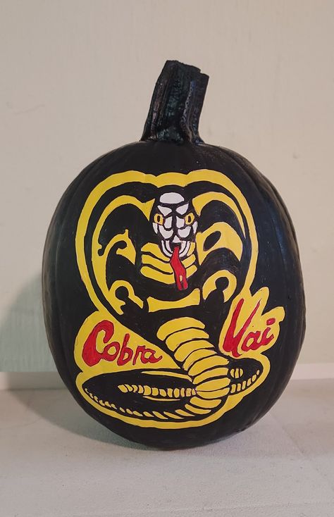 Kids Pumpkin Carving, Creative Pumpkin Painting, The Karate Kid, Pumpkin Carving Designs, Pumpkin Designs, Halloween Pumpkin Designs, Karate Kid Cobra Kai, Kid Cobra, Creative Pumpkins