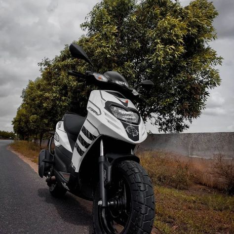 Aprilia Sr150, Allu Arjun Images, Lord Shiva Hd Wallpaper, Allu Arjun, Scooter Bike, Background Images For Quotes, Beautiful Nature Scenes, Nature Scenes, Lord Shiva