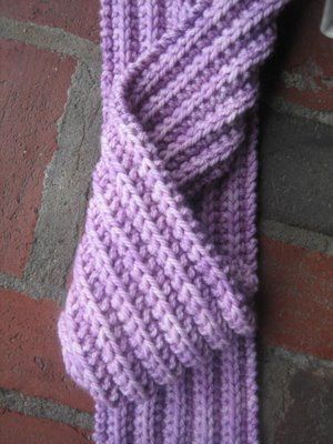 Knitting Scarf Pattern, Easy Scarf Knitting Patterns, Knitting Scarf, Knitting Patterns Free Scarf, Reversible Scarf, How To Purl Knit, Scarf Knitting Patterns, Knit Stitch Patterns, Knitting Accessories