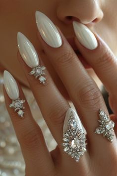 bridal nails Ivory Wedding Nails For Bride, Ivory Wedding Nails, Bridal Nails Wedding Elegant, Fairytale Nails, Wedding Gel Nails, Wedding Nails For Bride Bridal, Ivory Nails, Bridesmaid Nails, Being A Bridesmaid