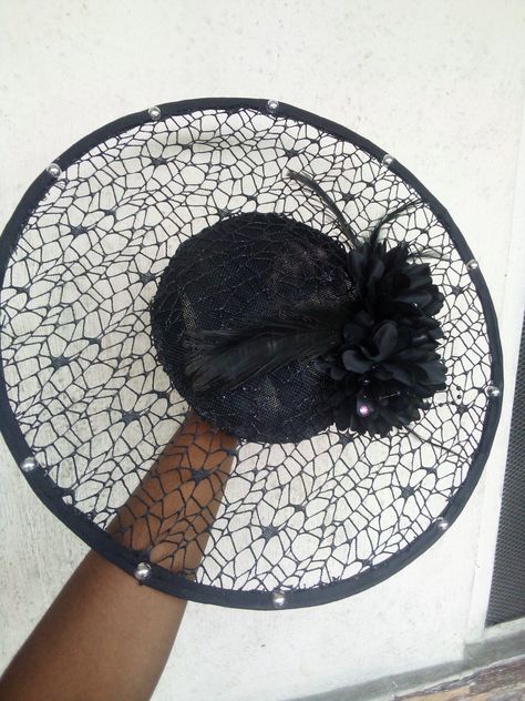 Lace Fascinator, Hats Outfit, Fascinator Hats Outfit, Facinator Hats, Fascinator Hats Diy, Fascinator Hats Wedding, Ladies Dress Hats, African Traditional Wedding Dress, Black Hats