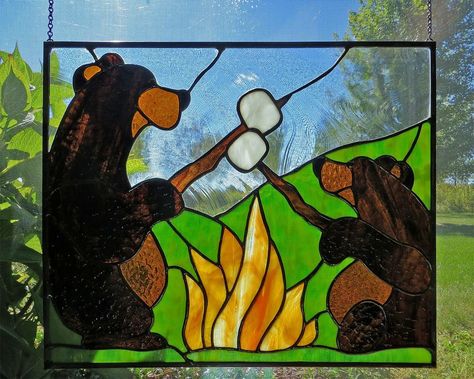 Bears roasting marshmallows - how cute! Stained Glass Quilt, Stained Glass Patterns Free, Mosaic Stained, Stained Glass Window Panel, Roasting Marshmallows, Stained Glass Suncatchers, Stained Glass Diy, Stained Glass Crafts, Art Stained