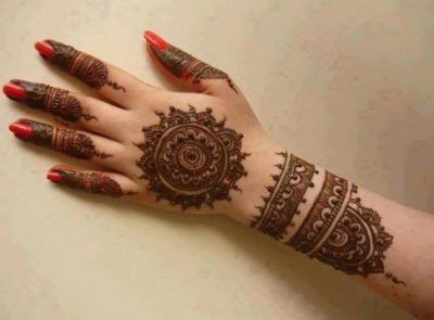 20 Beautiful Bracelet Mehendi Designs for Wedding, Parties and Festivals Mehndi Designs Finger, Tattoo Calf, Henna Hand Designs, Round Mehndi Design, Easy Girl, Tato Henna, मेहंदी डिजाइन, Eid Mehndi Designs, Men Tattoos