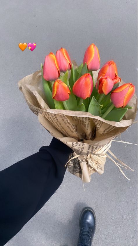 Pink And Orange Tulips, Tulips Flowers Bouquet, Pink Tulips Bouquet, Tulips Bouquet, Orange Tulips, Boquette Flowers, Tulip Bouquet, Yellow Tulips, Pink Bouquet