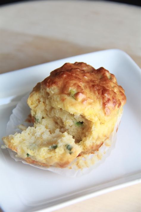 Egg Muffin, Savory Cheese, Savory Muffins, Biscuit Rolls, Breakfast Breads, Muffin Recipes, Sweet Savory, Bread Baking, Appetizer Snacks