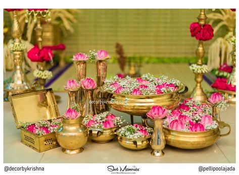 Home Flower Decor, Thali Decoration Ideas, Diwali Decorations At Home, Housewarming Decorations, Wedding Entrance Decor, Diy Diwali Decorations, Mandap Decor, Flower Decorations Diy, Wedding Backdrop Decorations