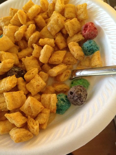 Cap n crunch one of my faves Cap N Crunch, Cap’n Crunch, Capn Crunch, Crunch Cereal, Food Therapy, Tater Tot, Happy Anniversary, Cereal, Ethnic Recipes