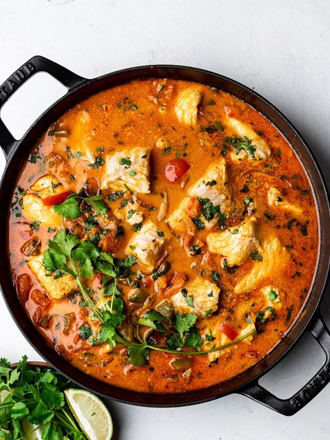 Brazilian Fish Stew (Moqueca) - Sandra Valvassori Catalan Fish Stew, Brazilian Seafood Stew, Tomato Fish Stew, Brazilian Chicken Stew, Moroccan Fish Stew, Fish Stew Recipes African, Summer Stew Recipes, Fish Soups And Stews, Fisherman Stew