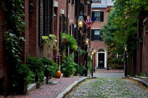 The 10 Best Breakfast And Brunch Spots In Beacon Hill, Boston Breakfast In Boston, Weekend In Boston, Beacon Hill Boston, Places In Boston, Boston Neighborhoods, Boston Travel Guide, Boston Apartment, Boston Restaurants, Breakfast Places