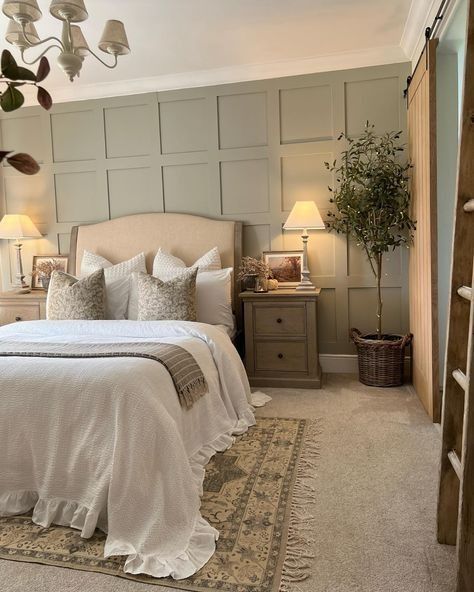 Bedroom Panelling Full Wall, Panelled Walls Bedroom Neutral, Taupe Bedroom Panelling, Square Panelling Bedroom, Pannel Wallpaper Bedroom, Panelled Wallpaper Bedroom, Neutral Bedroom Panelling, Egyptian Cotton Panelling, Panelled Walls Bedroom Ideas