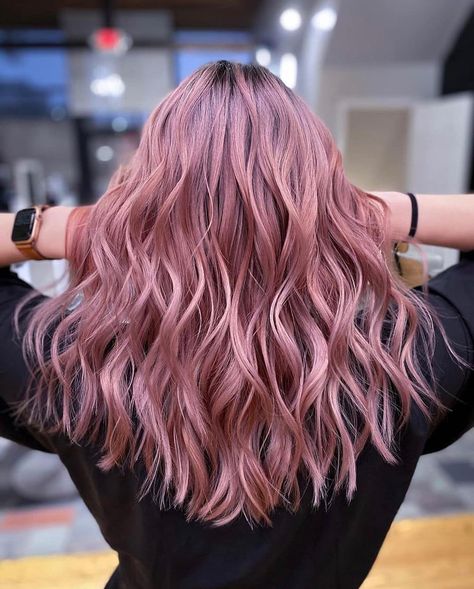 Are you an Asian woman looking for your new hairdo idea and inspiration? Maybe you’re interested in a modern haircut? If so, you’re going to like this... Asian Hair Highlights, Asian Hairstyle, Coral Hair, Hair Color Asian, Light Pink Hair, Human Hair Pieces, Icy Blonde Hair, Formal Hair, Ombre Hair Blonde