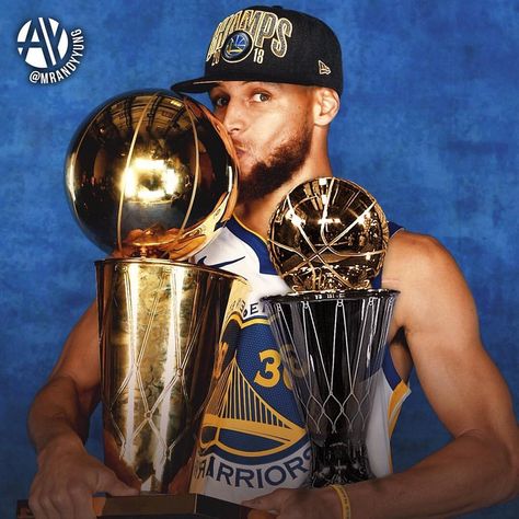 In another reality, Steph won Finals MVP. | @mrandyyung Steph Curry Wallpapers, Basketball Trophy, Basketball Trophies, Stephen Curry Photos, Mvp Trophy, Curry Nba, Stephen Curry Pictures, Nba Stephen Curry, Curry Basketball