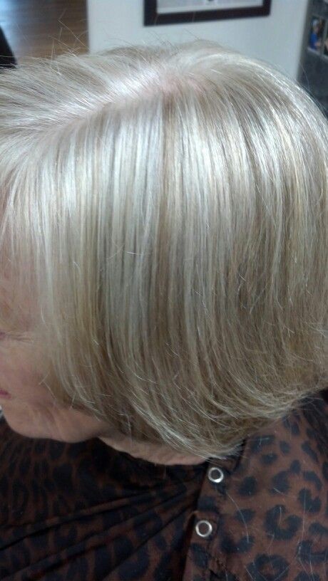 Natural white with 2 color low lights Grey Lowlights, Blond Lowlights, White Hair With Lowlights, Older Women Short Hairstyles, Blonde Hair With Grey Highlights, Grey Hair Lowlights, Hair Lowlights, White Hair Highlights, Natural White Hair