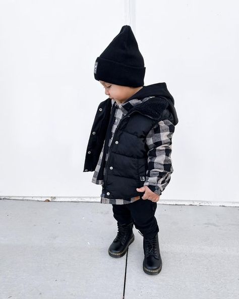 Aaron Elijah on Instagram: "Cold day vibes Layering @little_bipsy is our fave #toddlerfashion #toddlerlife #ootd #binkybro #littlebipsy #picoftheday #yesjourneyscanshare" Boys Winter Outfits, Dr Martins Outfits, Puffy Vest Outfit, Winter Sports Outfit, Boys Dressing Style, Puffer Vest Outfit, Boys Winter Clothes, Toddler Summer Outfits, Baby Boy Outfits Swag