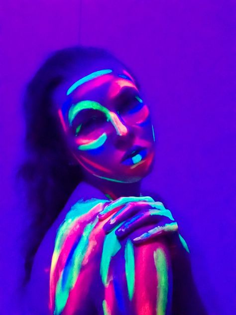 #blacklight #paint #photoshoot #idea Blacklight Paint, Paint Photoshoot, Paint Portrait, Photoshoot Idea, Black Light, Body Painting, Face Paint, Paint, Fictional Characters