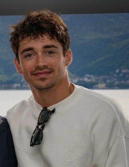 Charles Leclerc Hairstyle, Charles Leclerc Long Hair, Charles Leclerc Haircut, Charles Leclerc Mullet, Guys Hairstyles, Jay Jo, Lord Perceval, Ferrari Poster, Mens Hairstyles Thick Hair