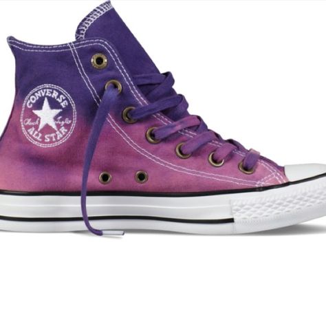 So cute! Dye Converse, Tie Dye Converse, Purple Converse, How To Dye Shoes, Mode Shoes, All Stars Converse, Best Shoes For Men, Dip Dyed, Converse Sneakers