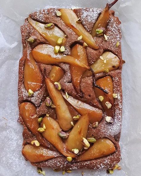 My mouth and this caramelised pear and ginger tart are a match made... Caramelised Pear, Pear Recipe, Desk Lunch, Pear Trees, My Mouth, Let Them Eat Cake, Told You, Eat Cake, Chicken Wings