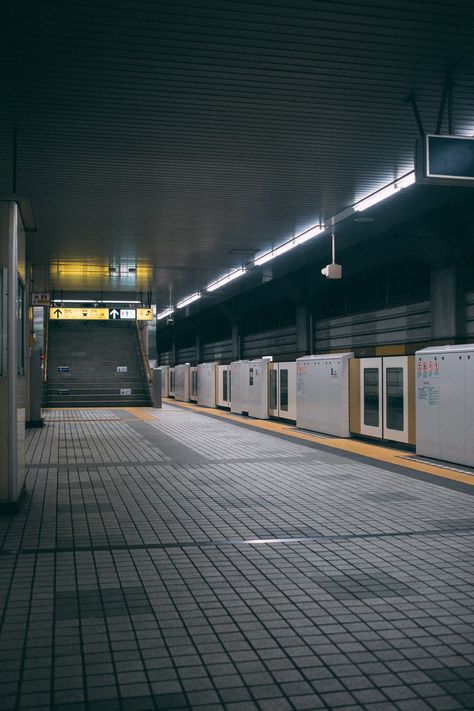 empty train station photo – Free Train Image on Unsplash Empty Train Station, Japan Subway, Tokyo Subway, Walking Animation, Station Photo, Game Map, Japanese Town, Japan Train, Green Inspiration