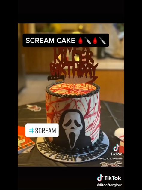 Scream Ghostface Birthday Cake, Gory Birthday Cakes, Scream Inspired Cake, Scary Movie Cake Ideas, Scream Cake Movie, Scream Cake Ideas Kids, Scream Movie Themed Birthday Party, Scream Movie Birthday Cake, Scream Themed Cakes