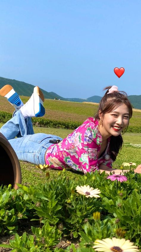 Red Velvet Girlfriend Material, Park Joy, Joy Instagram, Joy Rv, Girlfriend Material, Park Sooyoung, K Wallpaper, Red Velvet Joy, Kim Jisoo