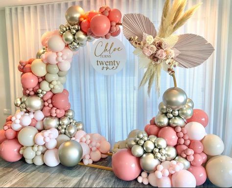 Round Photo Backdrop With Balloons, Princess Balloon Garland Backdrop Pink And Blue, Macrame Wall Backdrop With Flowers And Balloons, Balloon Garland With Flowers And Butterflies, Pink And Gold Balloon Arch With Butterflies, One Balloon, Balloon Centerpieces, Decorations Party, Balloon Backdrop