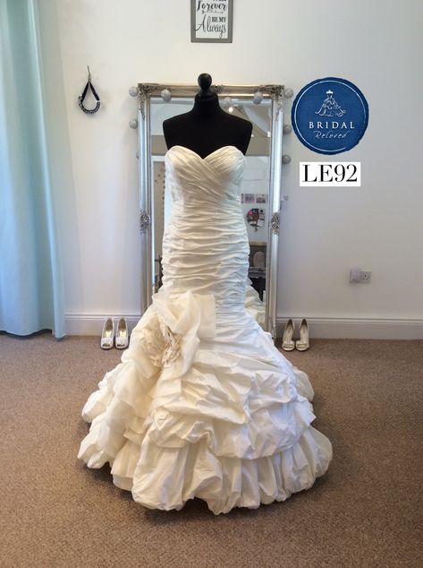 Stunning wedding dress by the fabulous designer #ianstuart this dress is brand new and in-store for just half price 👌💕 #bridalshop #designer #weddinggowns Leicester 0116 3191311 Ian Stuart, Wedding Invitation Ideas, Chic Wedding Invitations, Wedding On A Budget, Stunning Wedding Dresses, Invitation Ideas, Glamorous Wedding, Planning A Wedding, Best Wedding Dresses