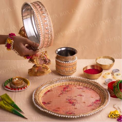 Flowers Diy Easy, Karwa Chauth Thali, Indian Decor Diy, Karwa Chauth Gift, Puja Thali, Wool Crafts Diy, Thali Decoration, Paper Flowers Diy Easy, Thali Decoration Ideas