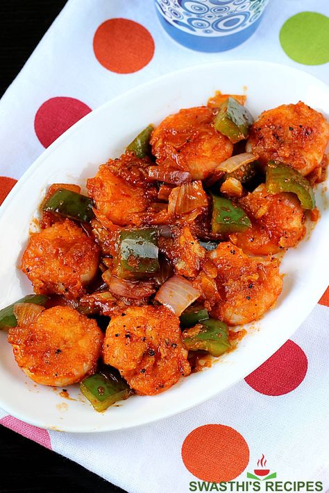 Asian Chili Prawns is a appetizer where fried shrimp are tossed in a spicy, hot and tangy chili sauce. Asian Chili, Fried Prawns, How To Make Chilli, Asian Seafood, Chilli Prawns, Prawn Shrimp, Prawn Recipes, Chilli Recipes, Easy Pasta Dishes