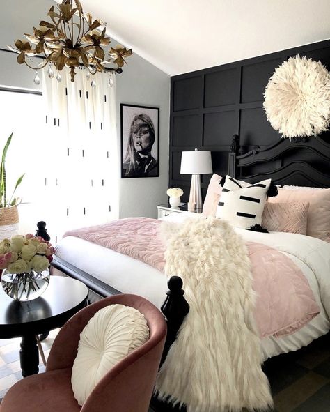 Glam Bedroom Decor, Glam Bedroom, Interior Room, Woman Bedroom, Boho Bedroom Decor, Apartment Decor Inspiration, Master Bedrooms Decor, Room Inspiration Bedroom, Aesthetic Bedroom