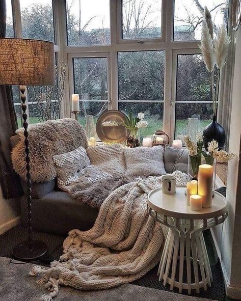 Bohemian Sunroom, Urban Industrial Decor, Sunroom Decorating, Southern Living Homes, Corner Decor, Shabby Chic Bedroom, Cozy Place, Rustic Bedroom, Stylish Home Decor