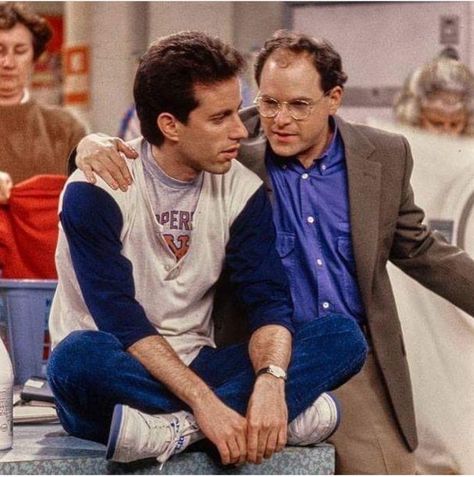 Seinfeld Pilot 90s Sitcom Aesthetic, Jerry Seinfeld Aesthetic, George Costanza Outfits, Jerry Seinfeld Outfits, Jerry Seinfeld 90s, Seinfeld Outfits, Seinfeld Aesthetic, Seinfeld Style, Sitcom Fashion