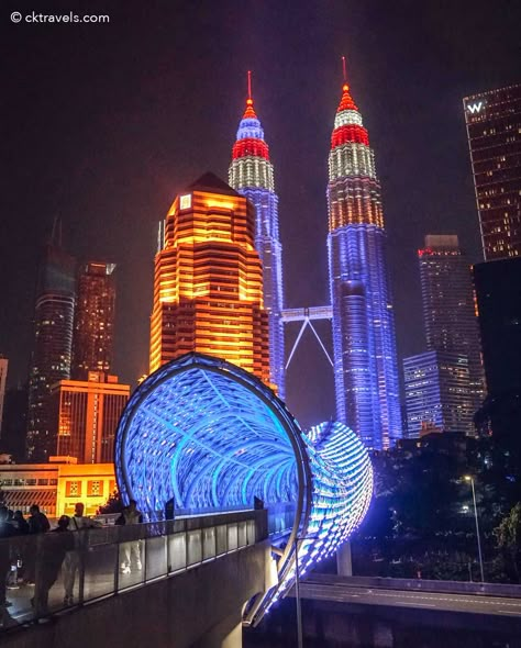 KLCC in Kuala Lumpur - 16 Things To Do (2024) - CK Travels Malaysia City, Klcc Park, Kuala Lumpur City, Petronas Towers, Best Rooftop Bars, Rooftop Bars, Ipoh, Twin Towers, Green Gems