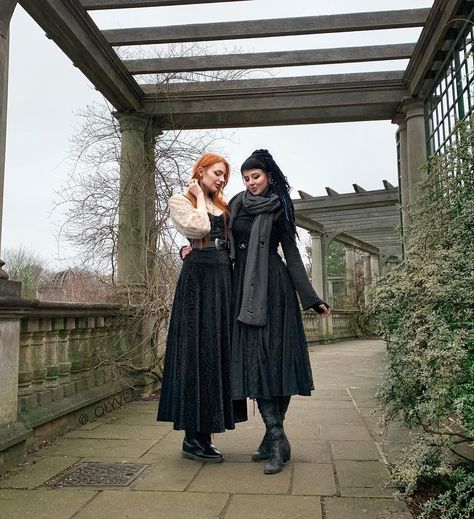 𝘖 𝘓 𝘐 𝘝 𝘐 𝘈 🍃 on Instagram: “Swipe to see possibly the cutest picture ever from when I saw the amazing @catinawitchhat ♥️ (well she looks cute... I’m my usual amount of…” Cottage Witch Fashion, Dark Mori Fashion, Tag Your Best Friend, Cutest Picture Ever, Goth Outfit Inspo, Strega Fashion, Dark Mori, Mori Fashion, Cold Weather Outfit