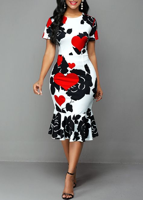 ROTITA Round Neck Rose and Heart Print Dress | Rotita.com - USD $31.98 Printed Dress Patterns, Leaf Skirt, Floral Clothing, Heart Print Dress, Bodycon Dress Formal, Dresses Club, Fashion Dresses Online, Body Con Dress, Dress Sale